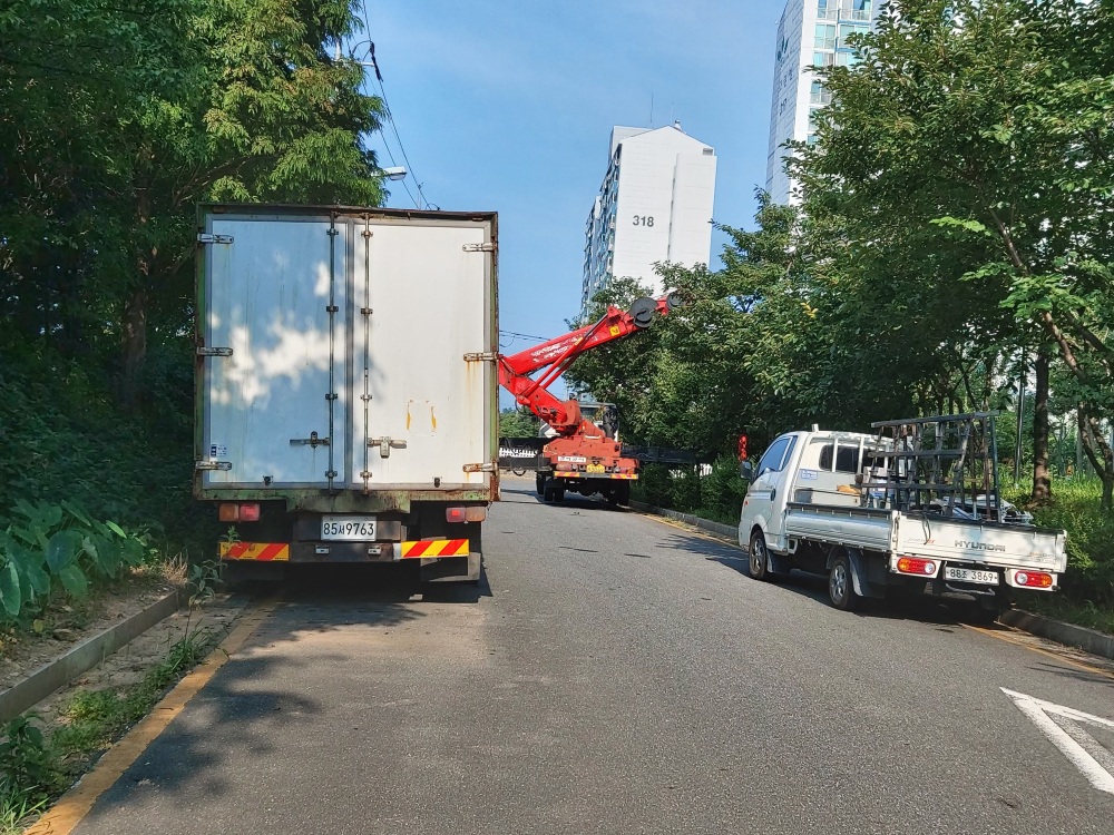 20210729_아파트거실주차1