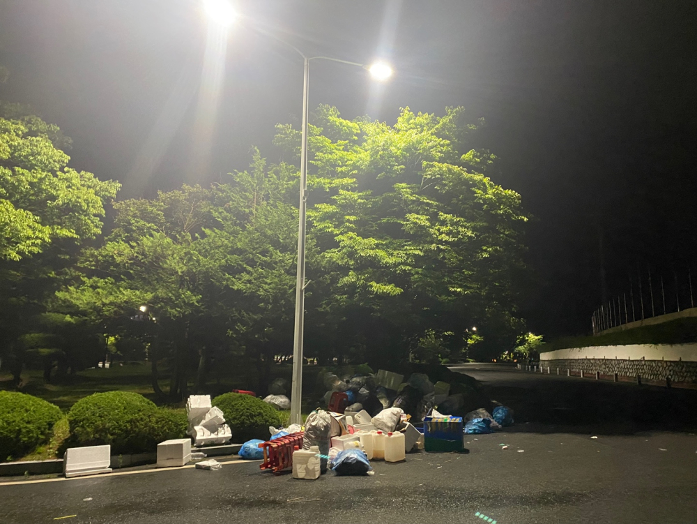 폐유도 있는거 같고 재활용 분류도 안했습니다