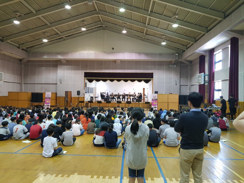 군산시립교향악단 찾아가는 스쿨클래식 신풍초등학교